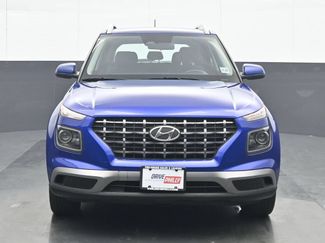 Used 2025 Hyundai Venue SEL FWD video 1