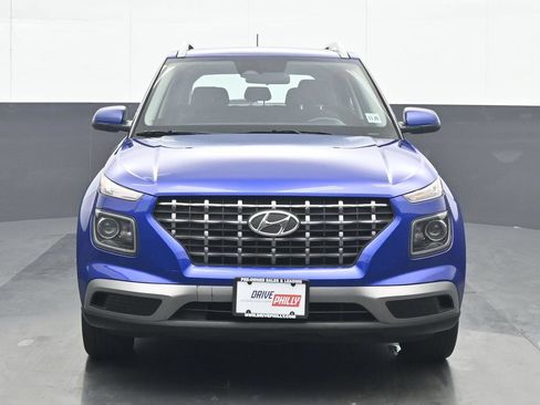 Used 2025 Hyundai Venue SEL FWD image 1