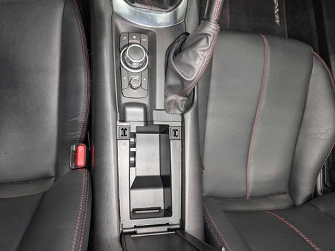 Used 2019 MAZDA MX-5 Miata RF Grand Touring image 25