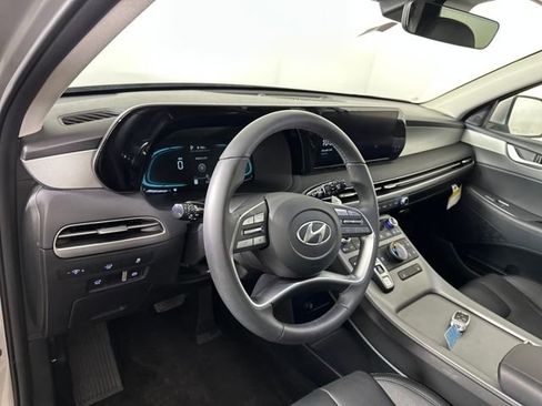Certified 2025 Hyundai Palisade SEL image 42