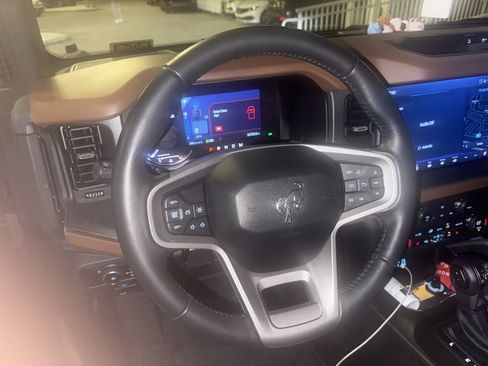 Used 2024 Ford Bronco Outer Banks image 20