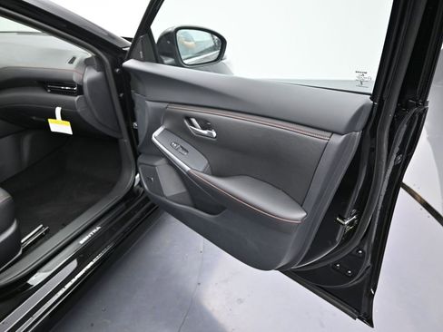 New 2025 Nissan Sentra SR w/ SR Premium Package image 6