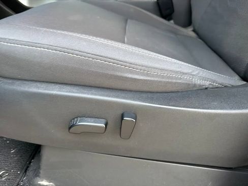 Used 2022 Nissan Frontier SV RWD image 16