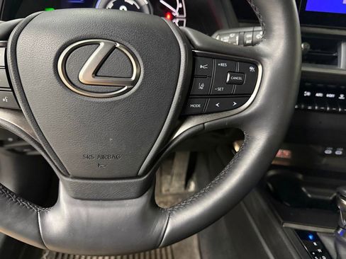 Used 2023 Lexus UX 250h F Sport image 11