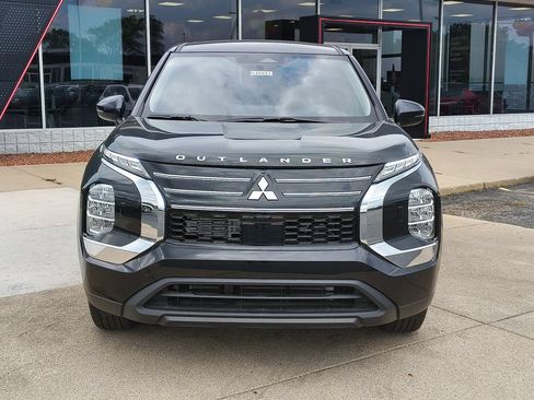 New 2026 Mitsubishi Outlander ES AWD/4WD image 12