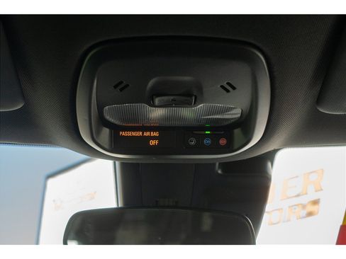 Used 2025 Chevrolet Trax RS w/ Driver Confidence Package FWD image 23