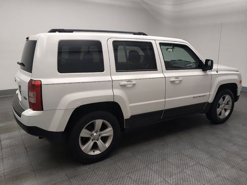 Used 2014 Jeep Patriot Latitude AWD/4WD image 10