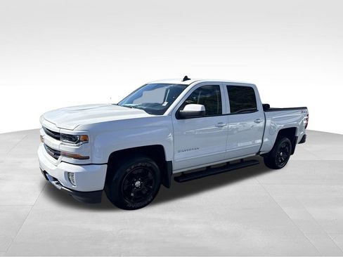 Used 2018 Chevrolet Silverado 1500 LT w/ All Star Edition image 7