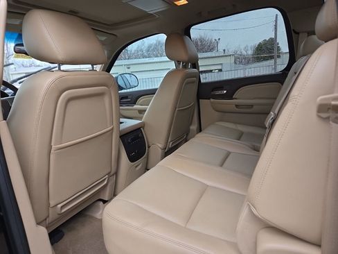 Used 2014 GMC Sierra 2500 Denali w/ Suspension Package, Off-Road image 20