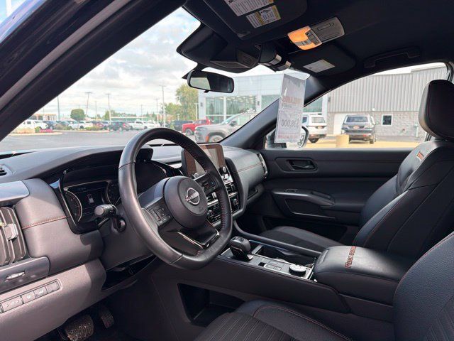 Used 2025 Nissan Pathfinder Rock Creek AWD/4WD image 16