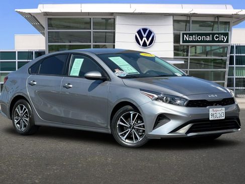 Used 2024 Kia Forte LXS FWD image 2