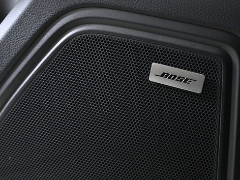 Certified 2025 Porsche Macan image 22