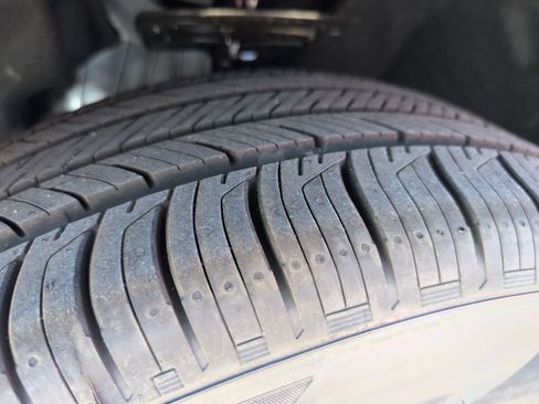 New 2026 Ford Explorer Active image 17