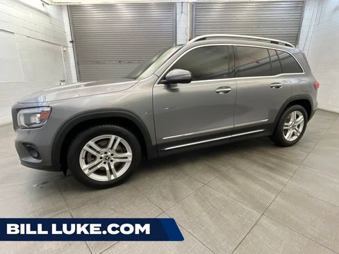 Used 2021 Mercedes-Benz GLB 250 4MATIC image 1