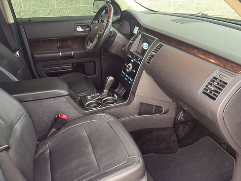 Used 2018 Ford Flex Limited w/ Equipment Group 303A AWD/4WD image 22