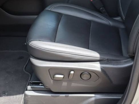 Used 2024 Chevrolet Tahoe LT RWD image 15