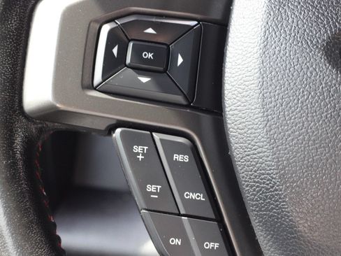 Used 2019 Ford F150 XLT w/ Equipment Group 302A Luxury AWD/4WD image 16
