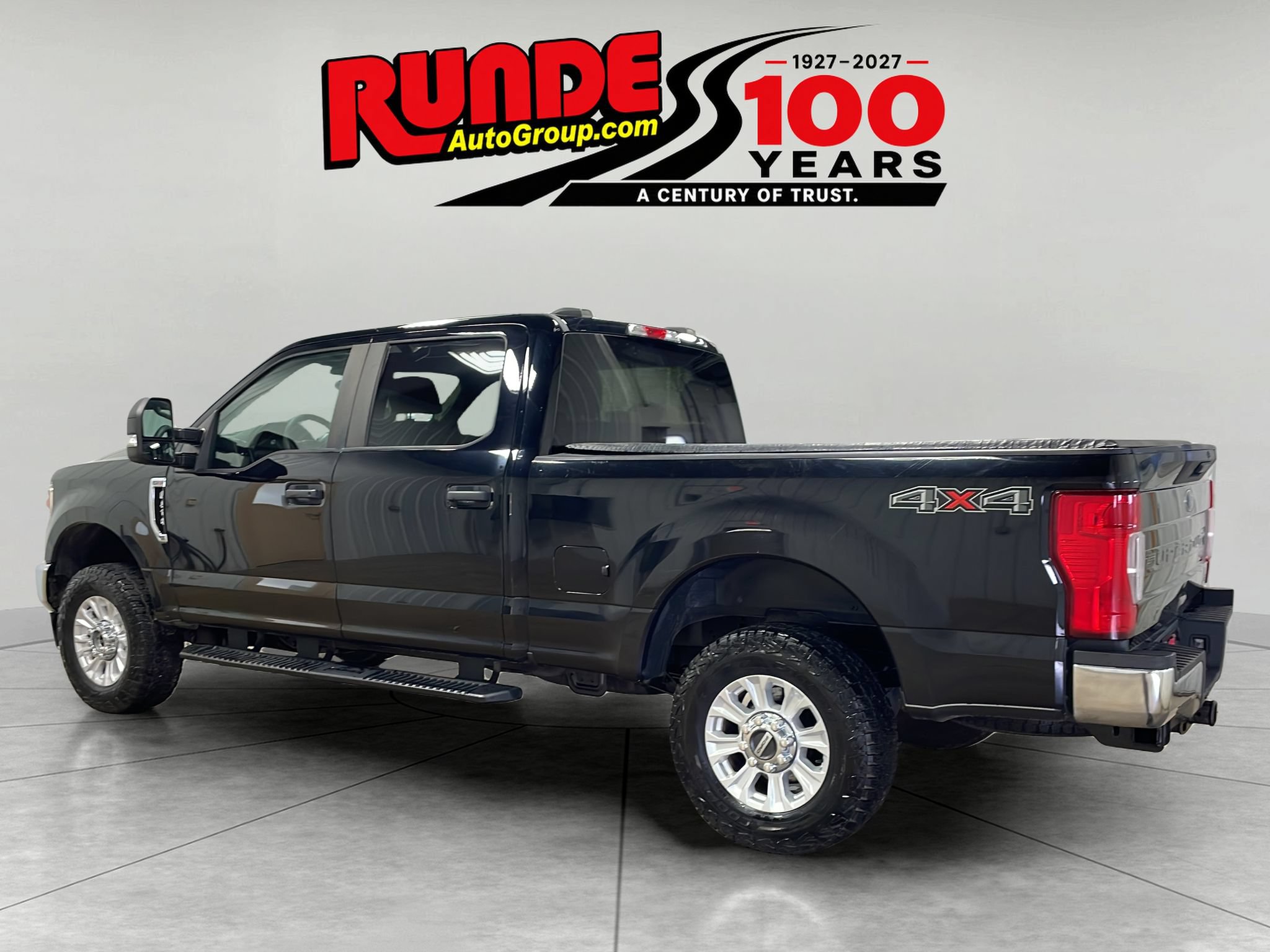 Used 2020 Ford F250 XL w/ STX Appearance Package AWD/4WD image 3