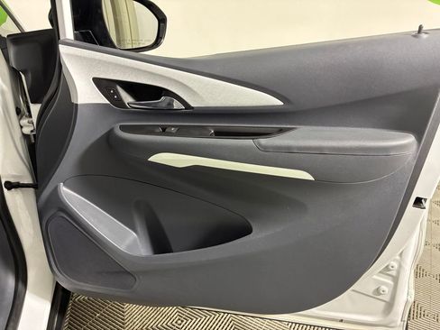 Used 2020 Chevrolet Bolt LT image 27