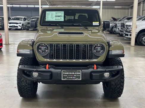New 2026 Jeep Gladiator Mojave image 2