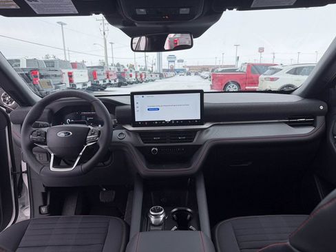 New 2026 Ford Explorer ST-Line w/ ST-Line Street Pack AWD/4WD image 32