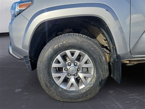 Used 2018 Toyota Tacoma SR5 image 14