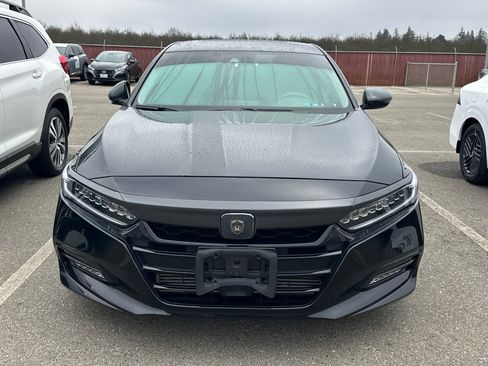 Used 2018 Honda Accord Touring image 5