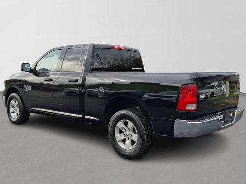 Used 2024 RAM 1500 Classic SLT AWD/4WD image 4
