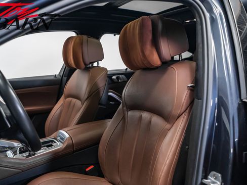 Used 2020 BMW X6 M50i w/ Executive Package image 25