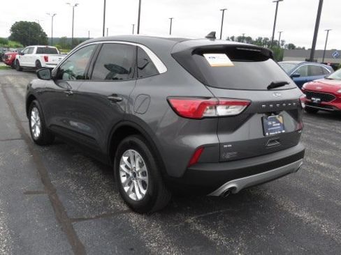 Certified 2022 Ford Escape SE w/ Cold Weather Package image 5