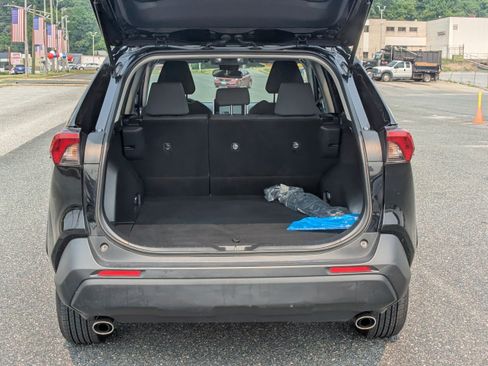 Used 2023 Toyota RAV4 XLE FWD image 6
