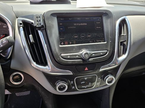 Used 2020 Chevrolet Equinox LS w/ LS Convenience Package FWD image 17