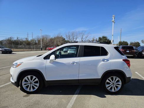 Used 2017 Chevrolet Trax Premier w/ Driver Confidence II Package image 4