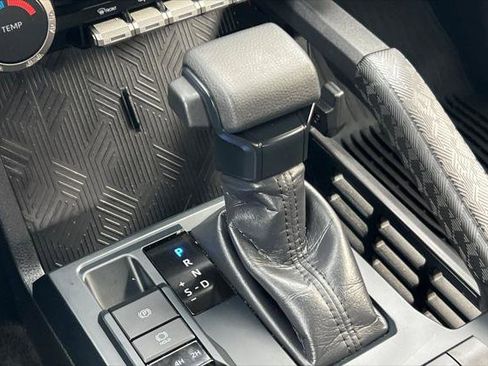 Certified 2025 Toyota Tacoma SR5 image 21