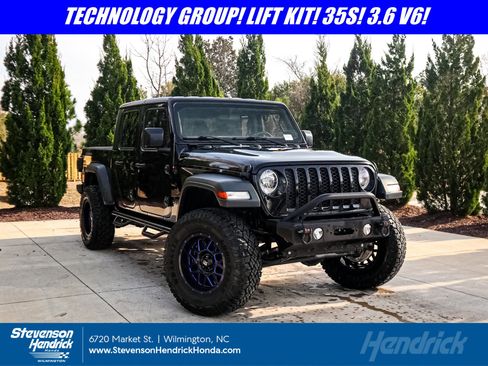 Used 2020 Jeep Gladiator Sport w/ Quick Order Package 24S image 1