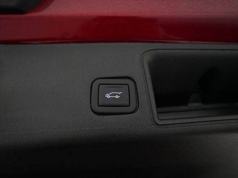 Used 2024 GMC Terrain AT4 AWD/4WD image 15