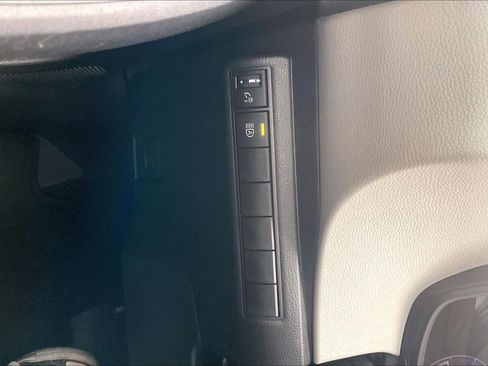 Used 2026 Toyota Corolla LE image 33