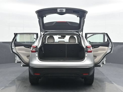 Used 2021 Nissan Rogue Sport SL w/ Premium Package AWD/4WD image 35