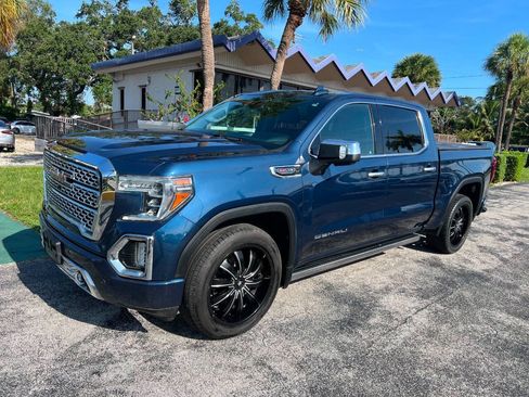 Used 2019 GMC Sierra 1500 Denali w/ Denali Ultimate Package AWD/4WD image 2