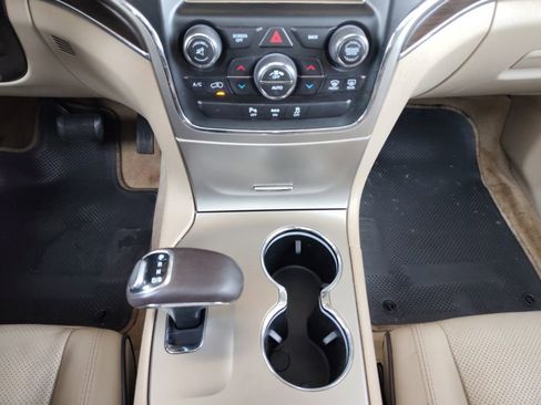 Used 2015 Jeep Grand Cherokee Overland w/ Trailer Tow Group IV image 10