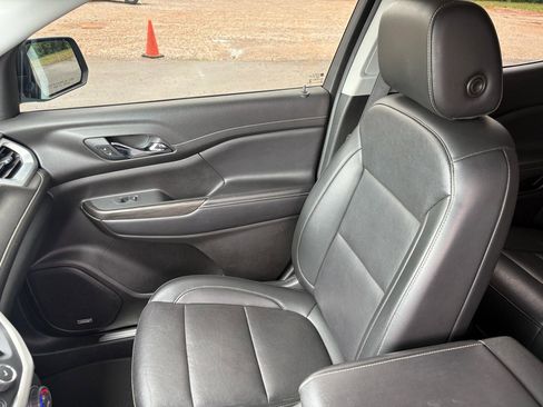 Used 2021 GMC Acadia SLT AWD/4WD image 24
