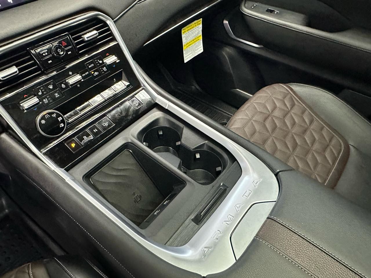 Used 2025 Nissan Armada Platinum w/ Convenience Package RWD image 32