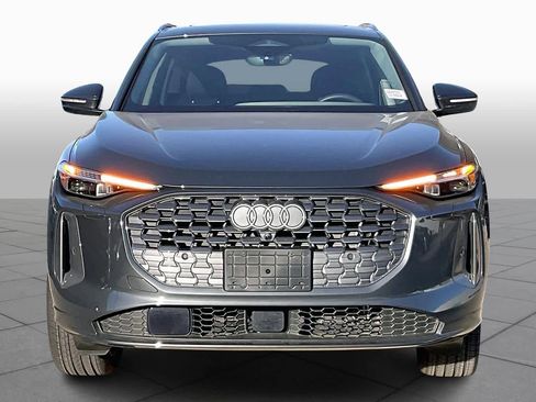 Certified 2025 Audi Q5 Premium Plus w/ Premium Plus image 3