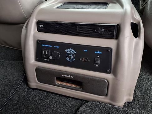 Used 2020 GMC Savana 2500 w/ Enhanced Convenience Package image 35