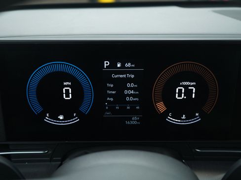 Used 2025 Hyundai Kona SEL image 24