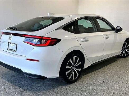 Used 2022 Honda Civic EX-L image 5