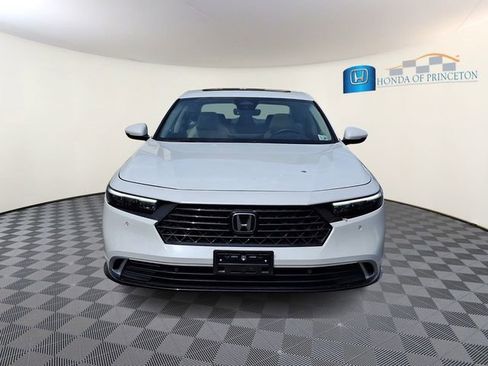 Used 2024 Honda Accord Touring image 2