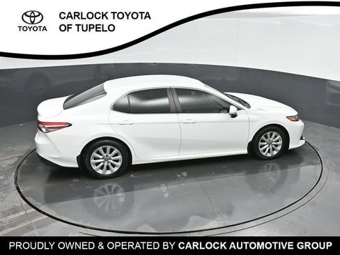 Used 2018 Toyota Camry LE image 26