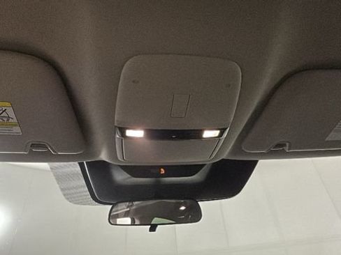 Used 2025 Nissan Murano SV FWD image 25