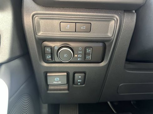 Used 2024 Ford Expedition Platinum AWD/4WD image 25
